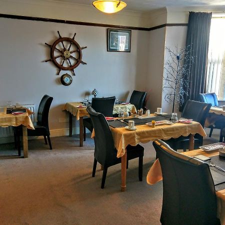 Holyhead Lodge Экстерьер фото